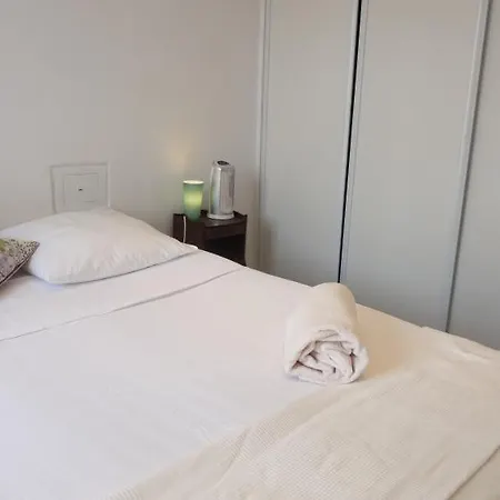 Sleeps 4 Wifi T229786 Apartment