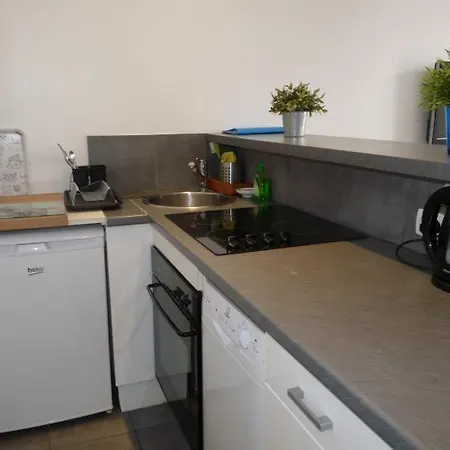 Sleeps 4 Wifi T229786 Cannes