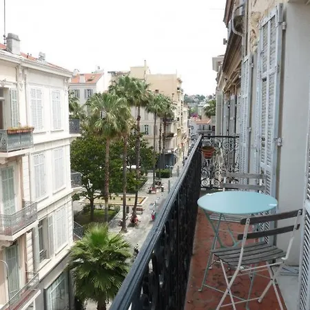 Sleeps 4 Wifi T229786 * Cannes