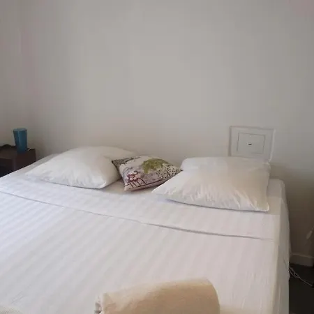 Sleeps 4 Wifi T229786 Apartment *